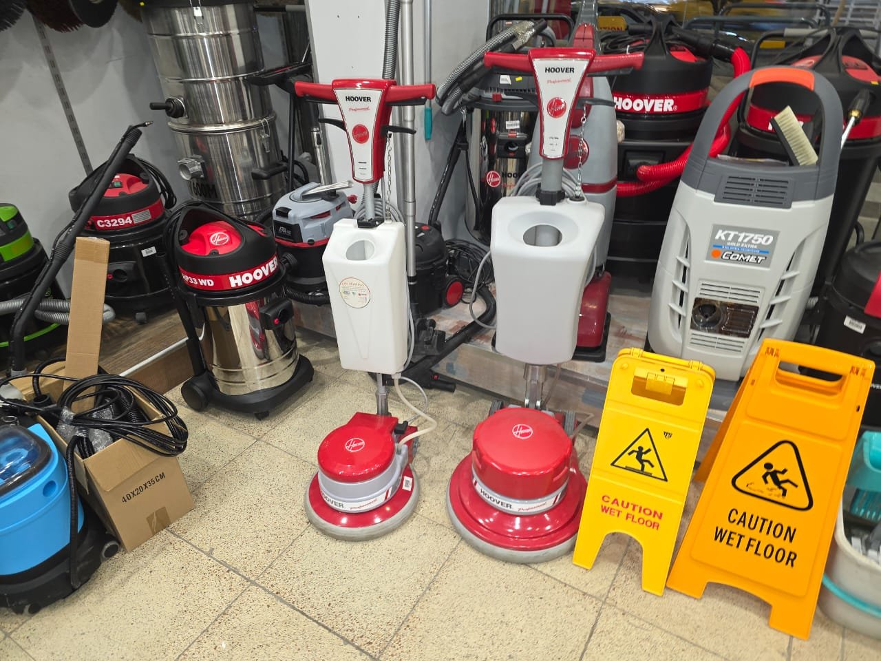 معدات التنظيف المتنوعة